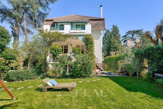 Luxury home in Vaucresson, Hauts-de-Seine