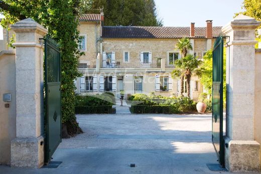 Maison de luxe à Orange, Vaucluse