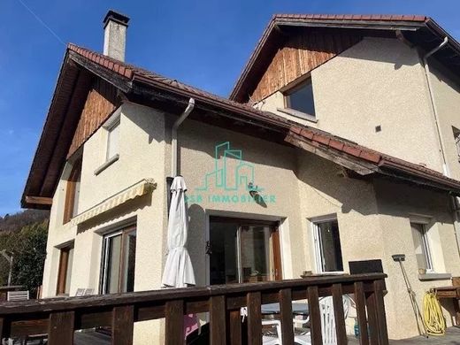 Luksusowy dom w Les Adrets, Isère