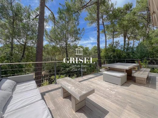 Luxury home in Lège-Cap-Ferret, Gironde
