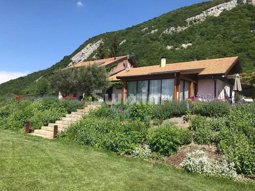 Βίλα σε Seyssel, Haute-Savoie