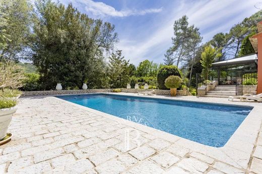 Luxe woning in Mougins, Alpes-Maritimes