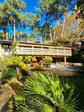 Luxury home in Lacanau, Gironde