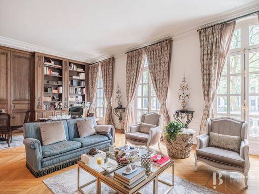 Apartment in La Muette, Auteuil, Porte Dauphine, Paris