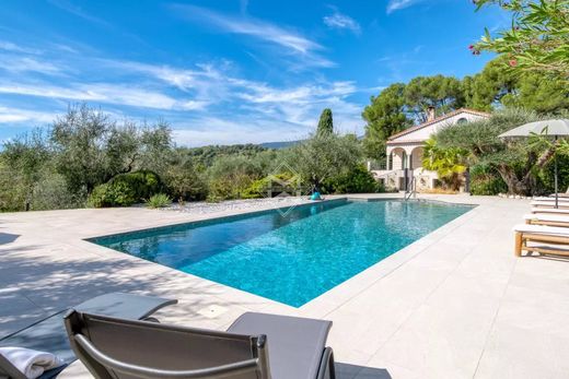 Villa in Roquefort-les-Pins, Alpes-Maritimes