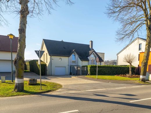 Lüks ev Moesdorf, Mersch