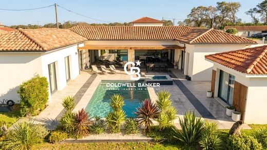 Luxury home in Saint-Vincent-de-Tyrosse, Landes