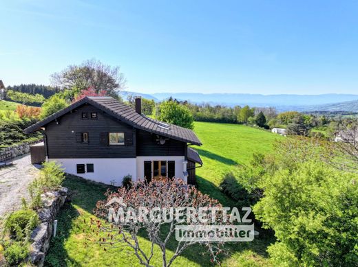 Chalet in Saint-Jean-de-Tholome, Haute-Savoie