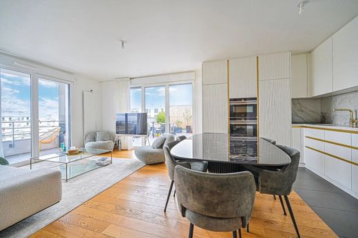 ‏דירה ב  Clichy, Hauts-de-Seine