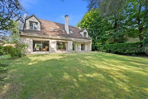 Villa in Vaucresson, Hauts-de-Seine
