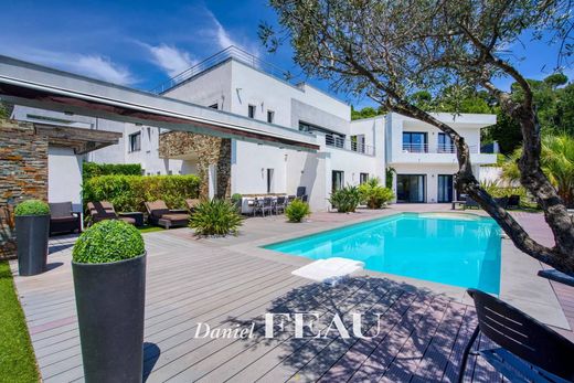 빌라 / Cavalaire-sur-Mer, Var