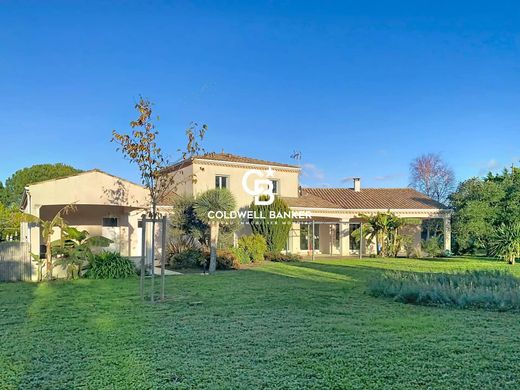 Saintes, Charente-Maritimeの高級住宅