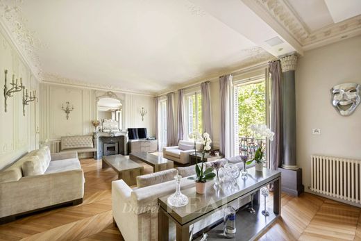Apartment / Etagenwohnung in Monceau, Courcelles, Ternes, Paris