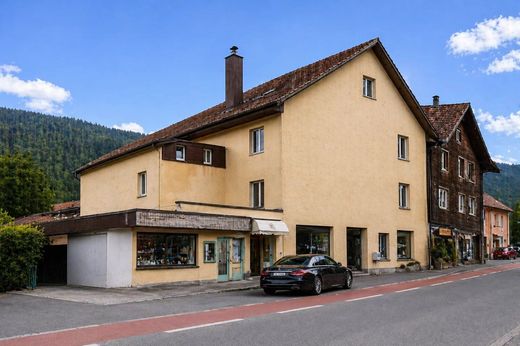Residential complexes in Cormoret, Jura bernois