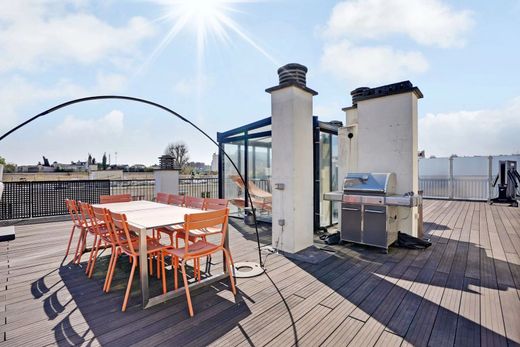 Apartment / Etagenwohnung in Neuilly-sur-Seine, Hauts-de-Seine