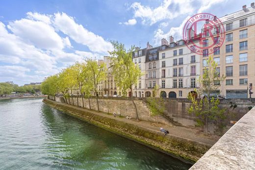 Apartment / Etagenwohnung in Beaubourg, Marais, Notre Dame - Ile de La Cité, Paris