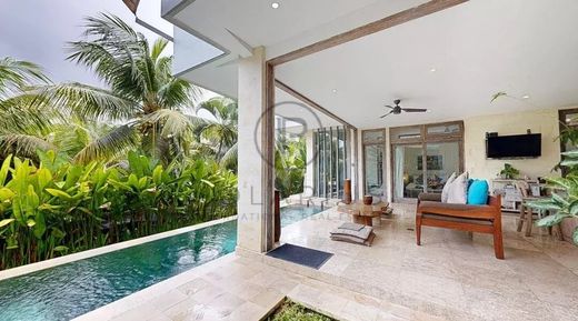 Villa - Candidasa, Bali