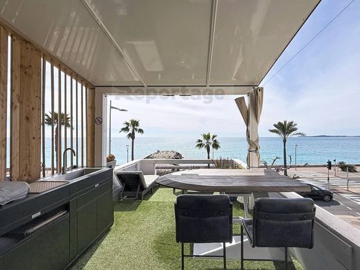 Casa de lujo en Cagnes-sur-Mer, Alpes Marítimos