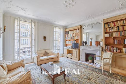 Apartment / Etagenwohnung in Tour Eiffel, Invalides – Ecole Militaire, Saint-Thomas d’Aquin, Paris