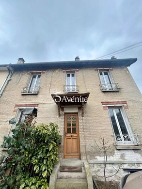 Casa di lusso a Saint-Maur-des-Fossés, Val-de-Marne