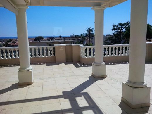 Apartment in Saint-Laurent-du-Var, Alpes-Maritimes