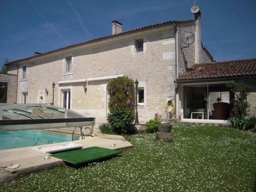 Casa de luxo - Mérignac, Charente