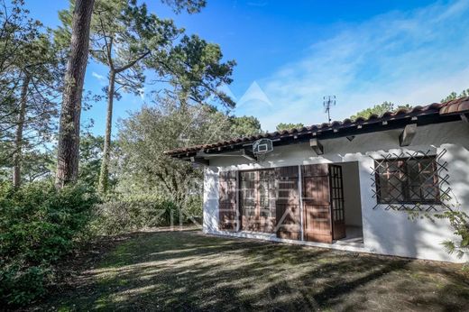 Luxury home in Pyla sur Mer, Gironde