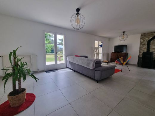 Luxury home in Olivet, Loiret