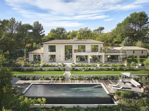 ﻓﻴﻼ ﻓﻲ Tourrettes, Var