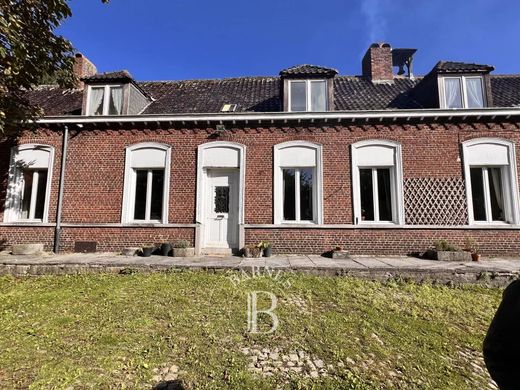 Rural or Farmhouse in Sailly-lez-Lannoy, North