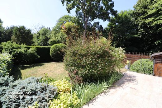 Luxury home in Saint-Germain-en-Laye, Yvelines