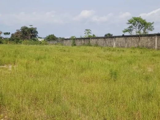 Grond in Libreville, Estuaire