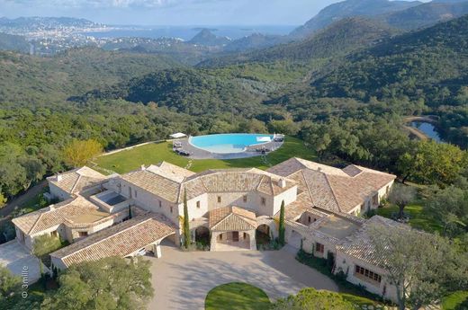 Casa de lujo en Mandelieu-la-Napoule, Alpes Marítimos