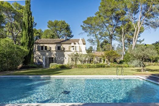 ﻣﻨﺰﻝ ﺭﻳﻔﻲ/ ﺑﻴﺖ ﻤﺰﺭﻋﺔ ﻓﻲ Saint-Rémy-de-Provence, Bouches-du-Rhône