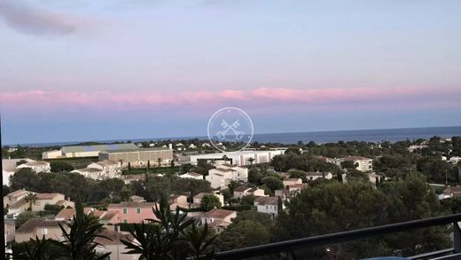 Apartment in Saint-Raphaël, Var