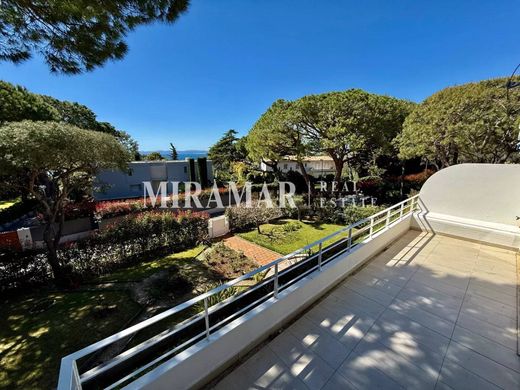 Apartment / Etagenwohnung in Saint-Jean-Cap-Ferrat, Alpes-Maritimes