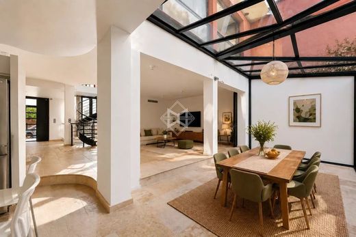 Luxury home in Montparnasse, Alésia, Montsouris, Paris