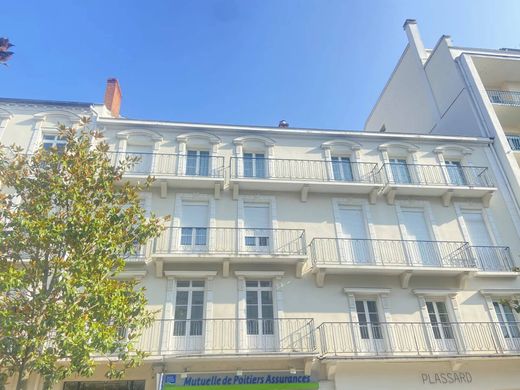 ‏דירה ב  Vichy, Allier