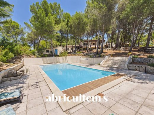 Luxury home in Ventabren, Bouches-du-Rhône