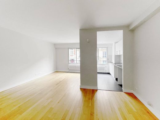 Apartment in Monceau, Courcelles, Ternes, Paris