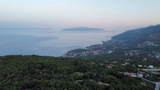 Land in Opatija, Istria