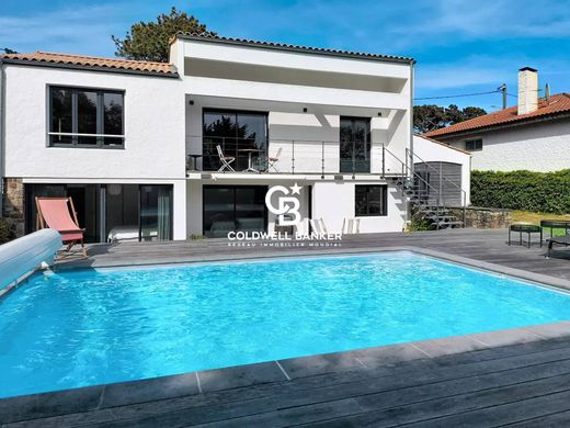 Luxury home in Les Sables-d'Olonne, Vendée