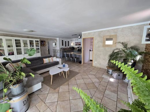 Luxury home in Flassans-sur-Issole, Var