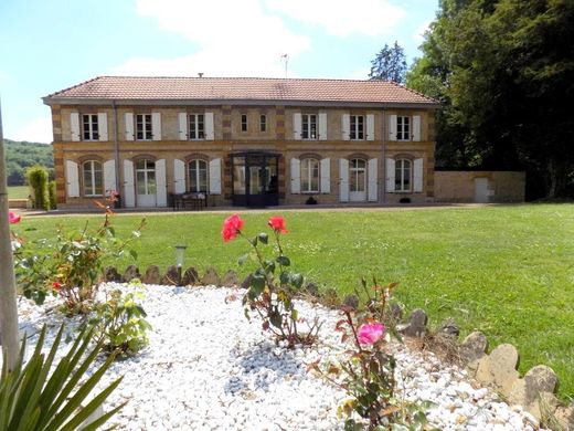 Rural or Farmhouse in Flize, Ardennes