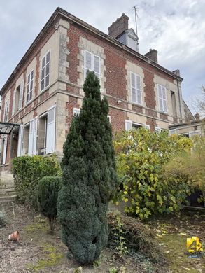 Casa di lusso a Margny-lès-Compiègne, Oise