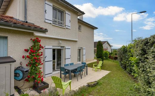 Luxury home in Craponne, Rhône