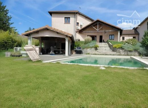 Luxury home in Saint-Alban-de-Roche, Isère
