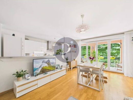 Appartement à Le Plessis-Robinson, Hauts-de-Seine