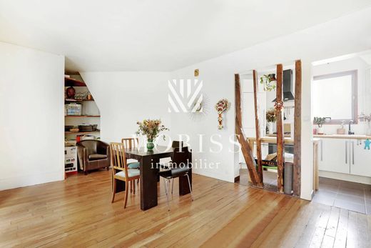 Apartment in Belleville, Père-Lachaise, Ménilmontant, Paris