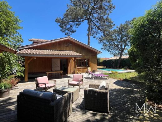Luxury home in Lège-Cap-Ferret, Gironde
